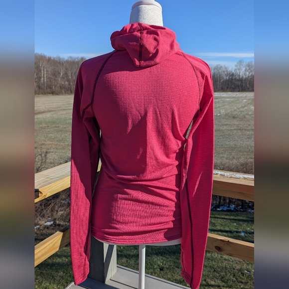 L.L. Bean Ultralight Base Layer w/ hoodie Pink Long Sleeve Women's - Picture 3 of 11